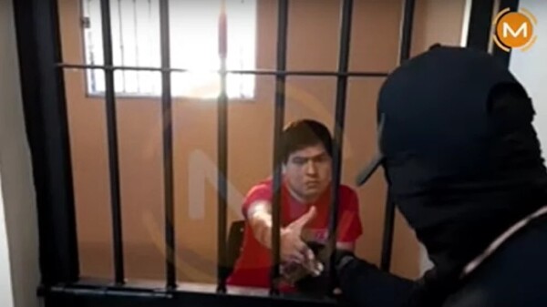 Переговоры между правительством и кланом Ротела