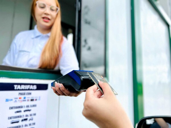 Внедрение электронных платежей в пяти пунктах оплаты проезда в Парагвае